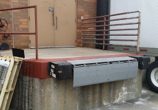 Mechanical-Dock-Leveler-Edge-of-Dock