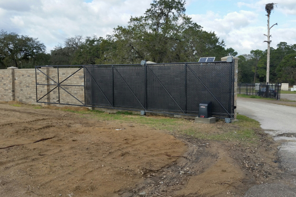 Orlando-Florida_Solar-Sliding-Gate_County-Materials-Corp