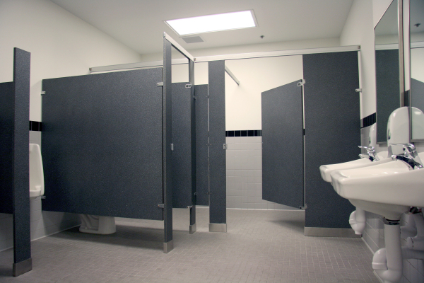 Bathroom-Partitions_Best-Buy_Kansas-City_PFG-2